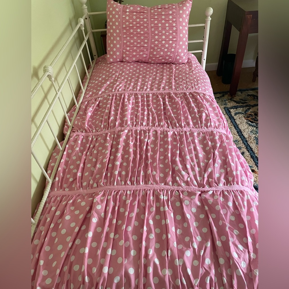 Mi Zone Twin XL Comforter Set, Pink/White Polka Dots